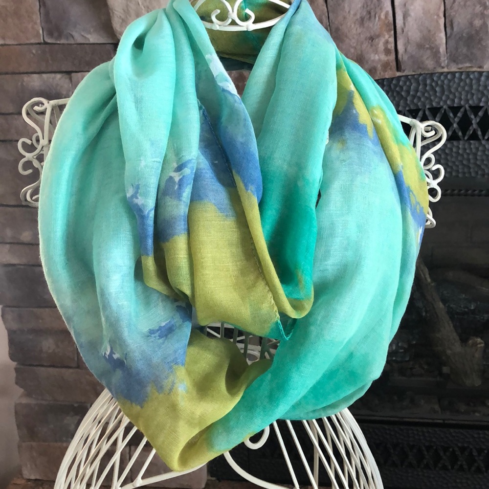 NWOT Aqua Teal Tie Dye Watercolor Infinity Scarf